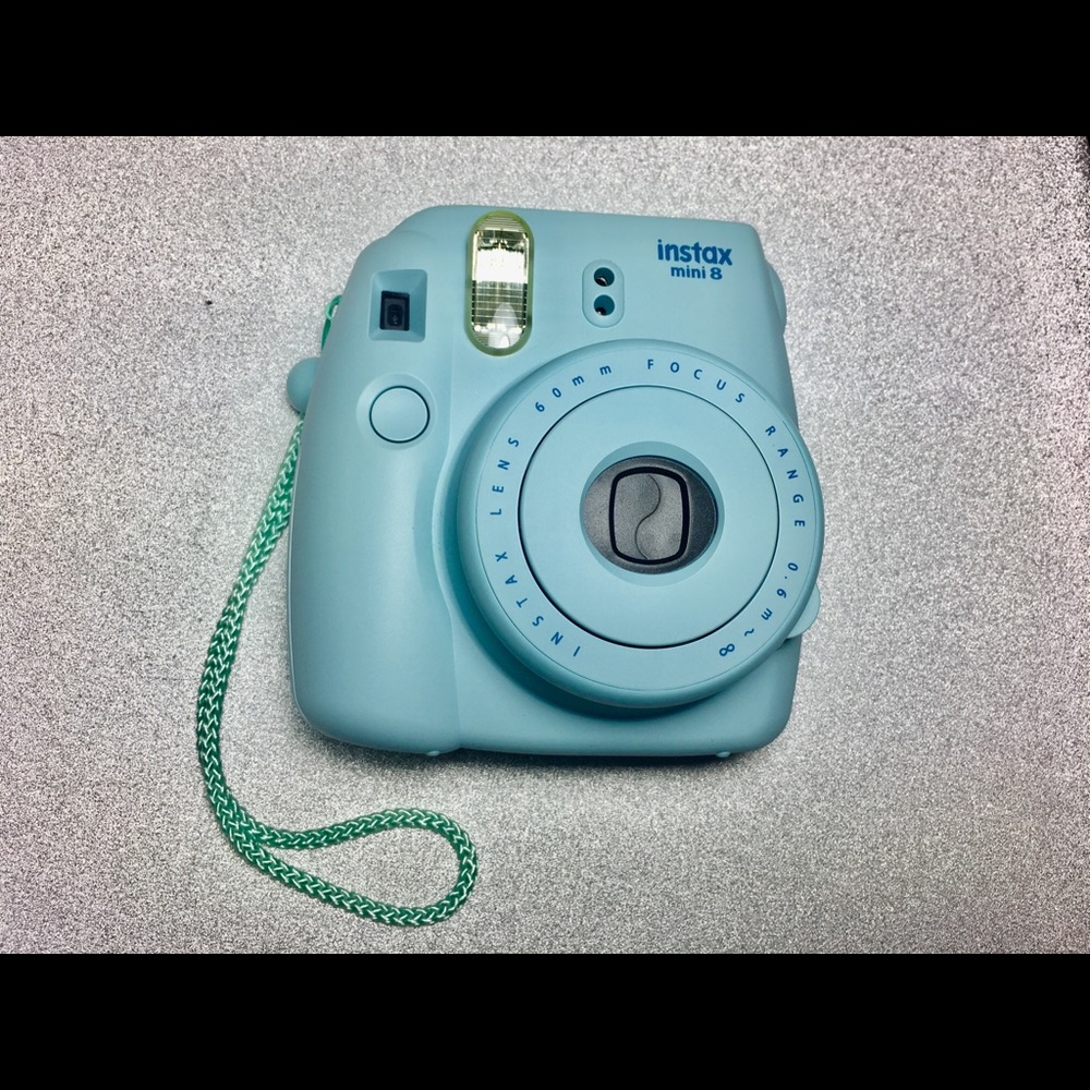 Package deal• Fuji film instax mini 8- blue